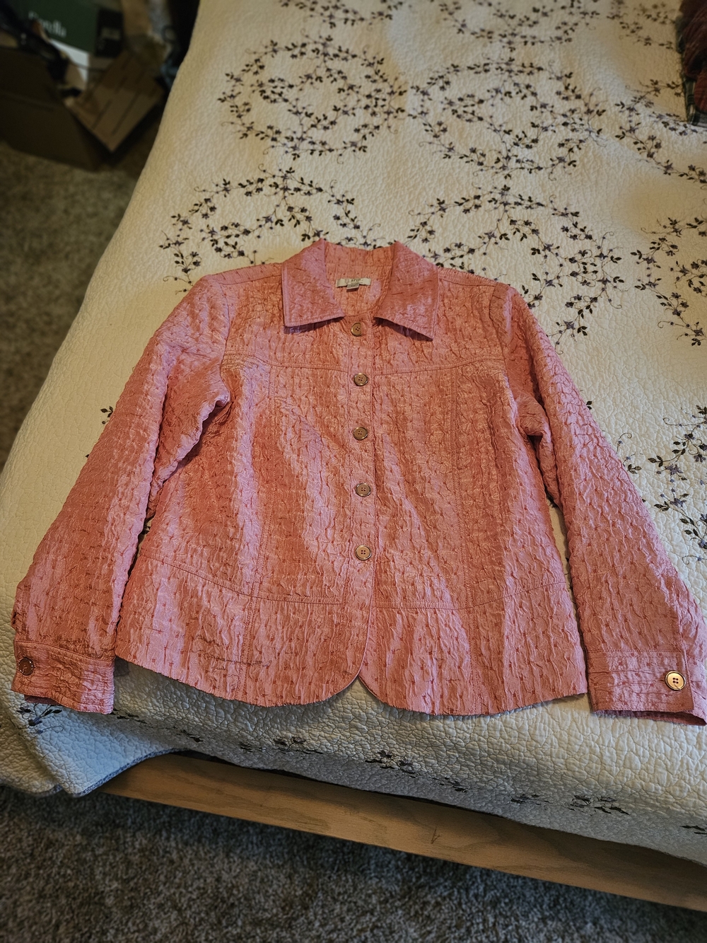 Women's Pink Textured Button-Front Jacket